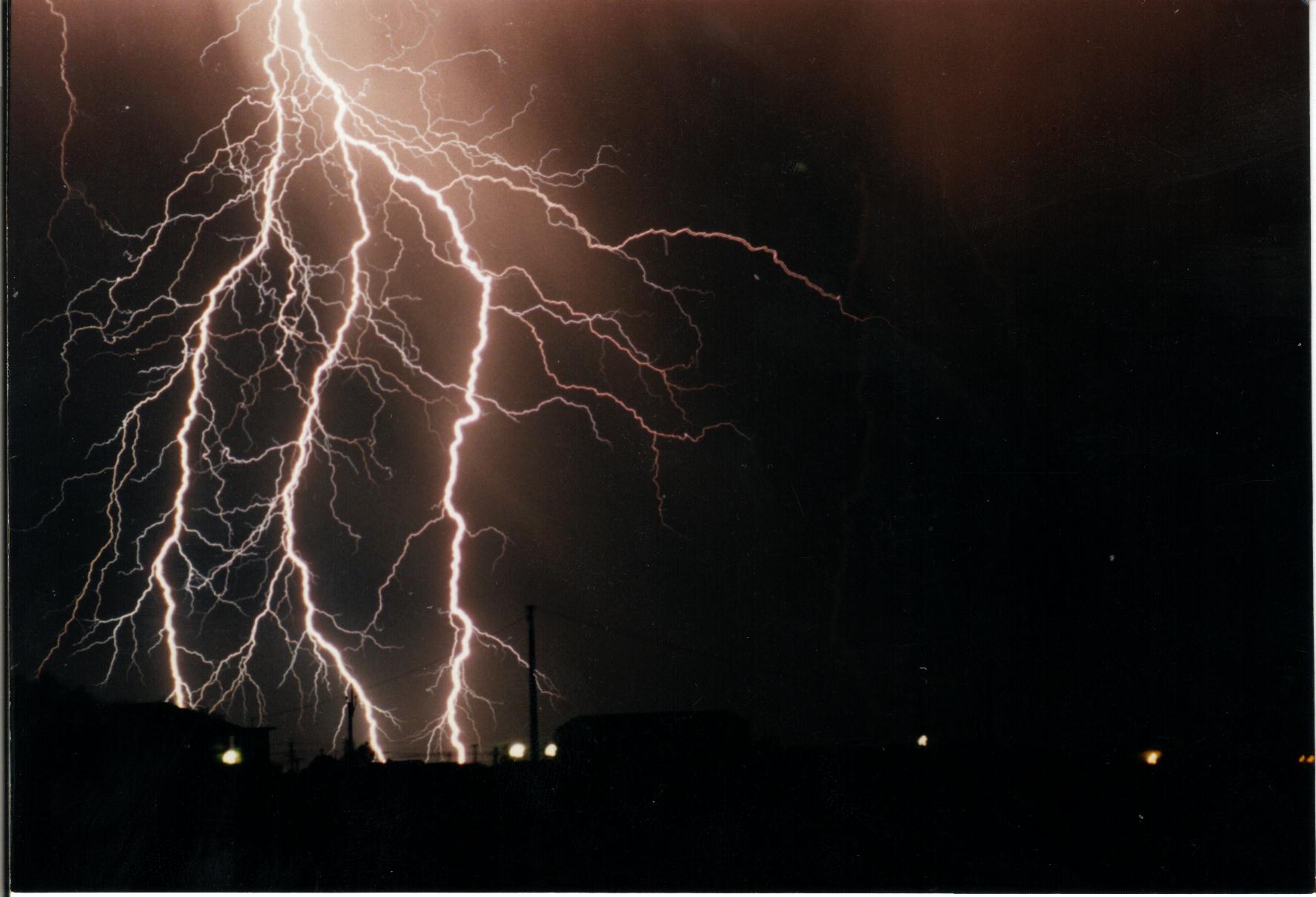 contributions received : Coober Pedy, SA<BR>Photo by Todd Authur   1 December 1996