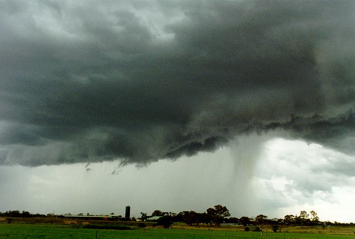 raincascade precipitation_cascade : Richmond, NSW   7 December 1996