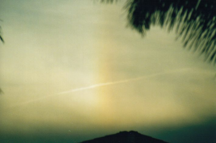 halosundog halo_sundog_crepuscular_rays : Wollongbar, NSW   30 October 1999
