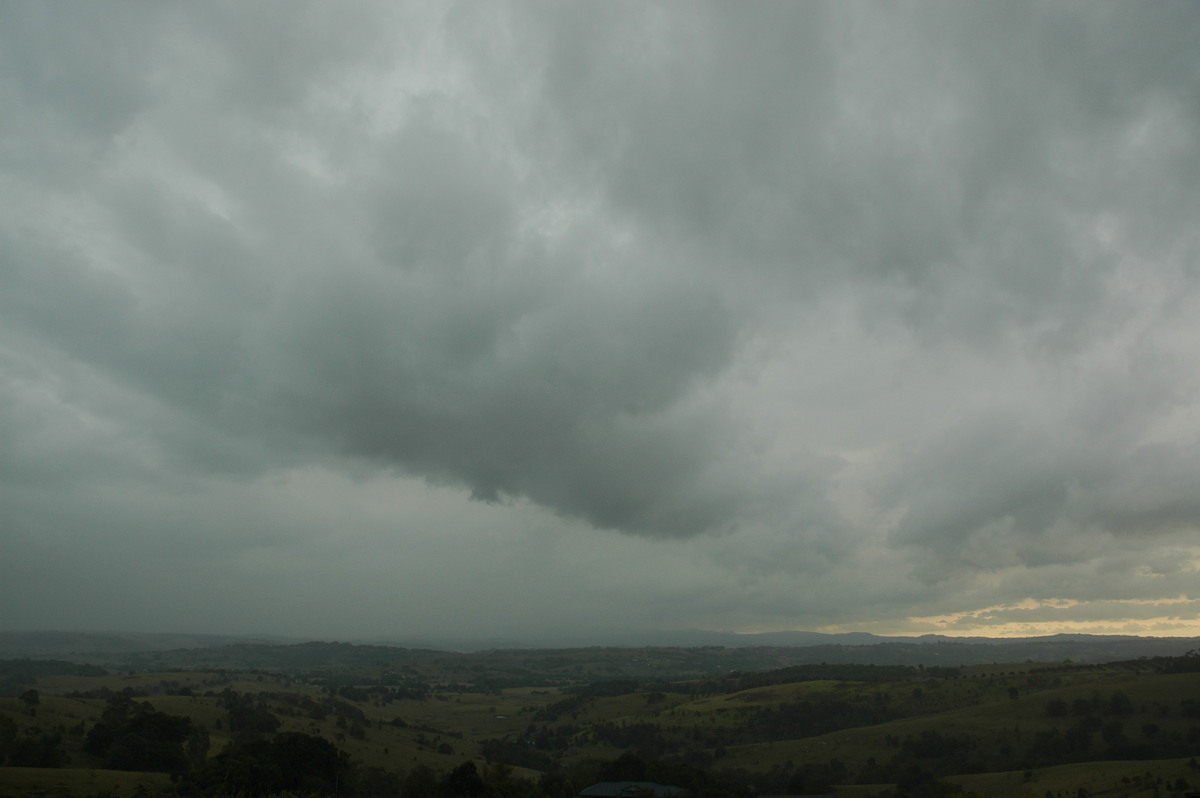 cumulonimbus thunderstorm_base : McLeans Ridges, NSW   1 October 2004