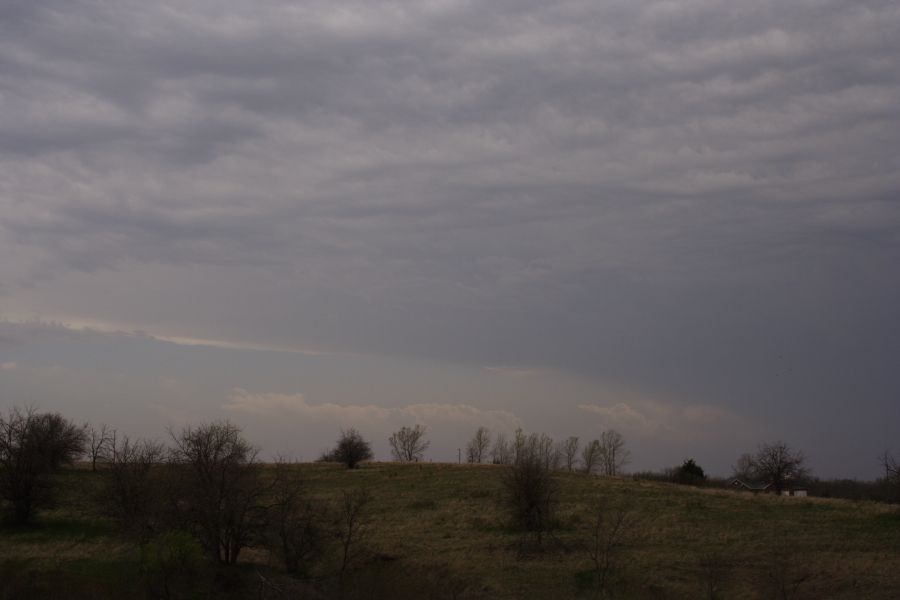 anvil thunderstorm_anvils : E of Beatrice, Nebraska, USA   15 April 2006