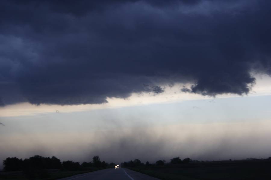 shelfcloud shelf_cloud : near Dorchester, Nebraska, USA   14 May 2007