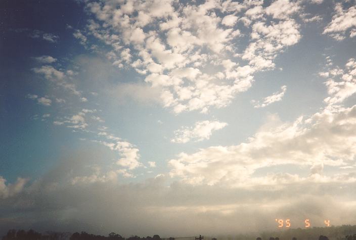 fogmist fog_mist_frost : Schofields, NSW   4 May 1995