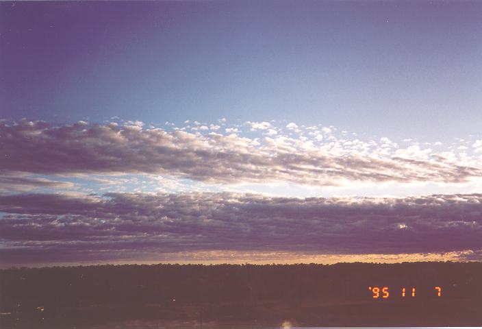 altocumulus altocumulus_cloud : Schofields, NSW   7 November 1995