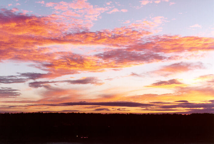 sunrise sunrise_pictures : Schofields, NSW   25 April 1998
