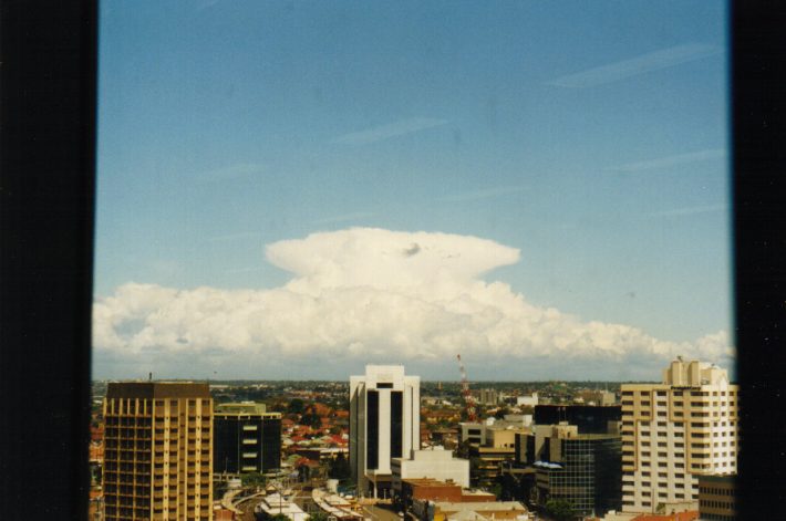 thunderstorm cumulonimbus_incus : Parramatta, NSW   30 November 1998