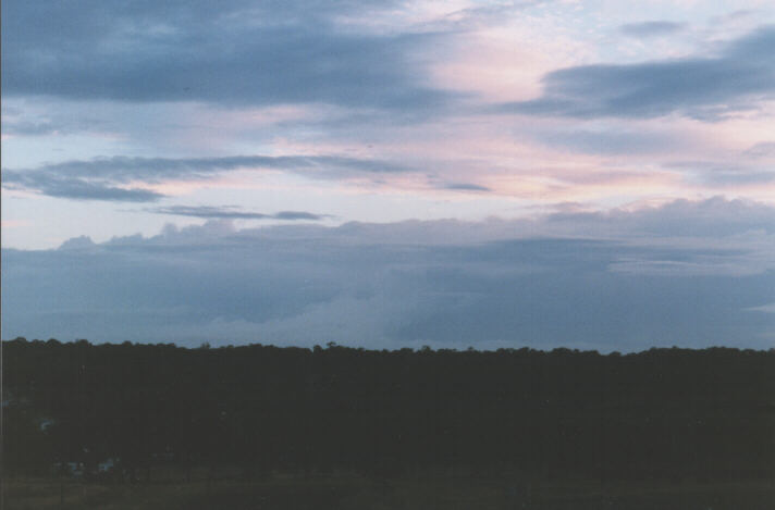 thunderstorm cumulonimbus_calvus : Schofields, NSW   1 December 1998