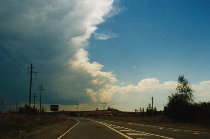 thunderstorm cumulonimbus_incus : Badgerys Creek, NSW   19 January 1999