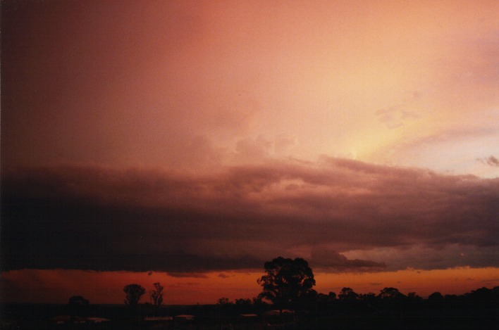 thunderstorm cumulonimbus_incus : Schofields, NSW   22 September 1999
