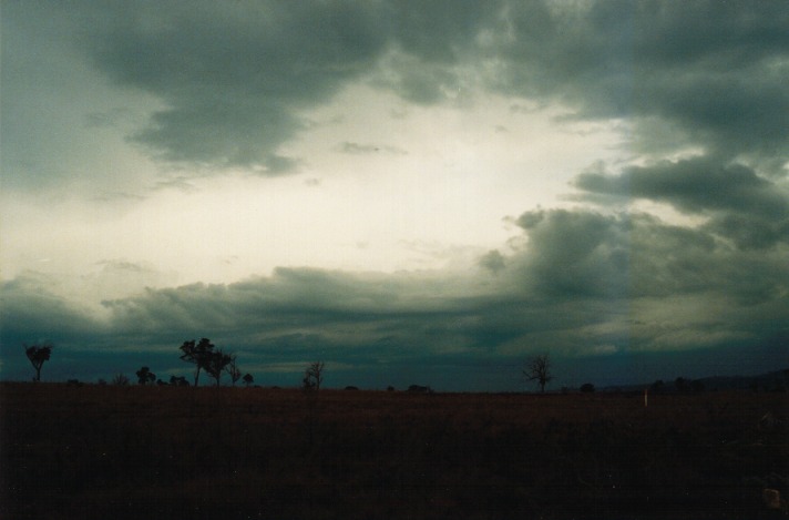 cumulonimbus thunderstorm_base : Bendemeer, NSW   26 September 1999