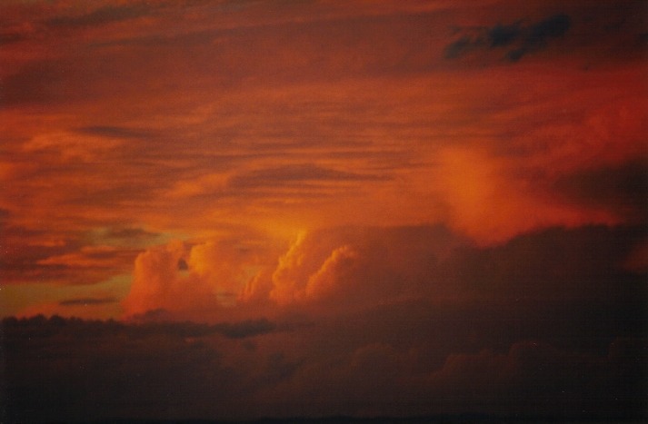 thunderstorm cumulonimbus_incus : Rooty Hill, NSW   3 April 2000