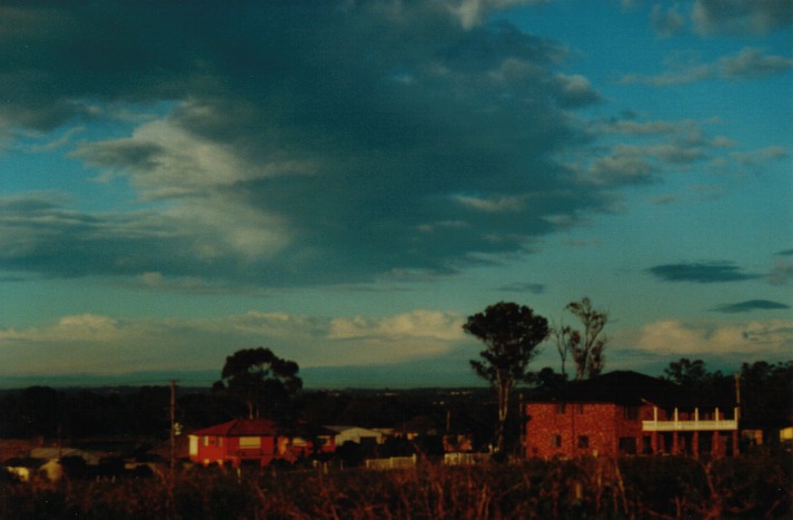 thunderstorm cumulonimbus_calvus : Schofields, NSW   23 June 2000
