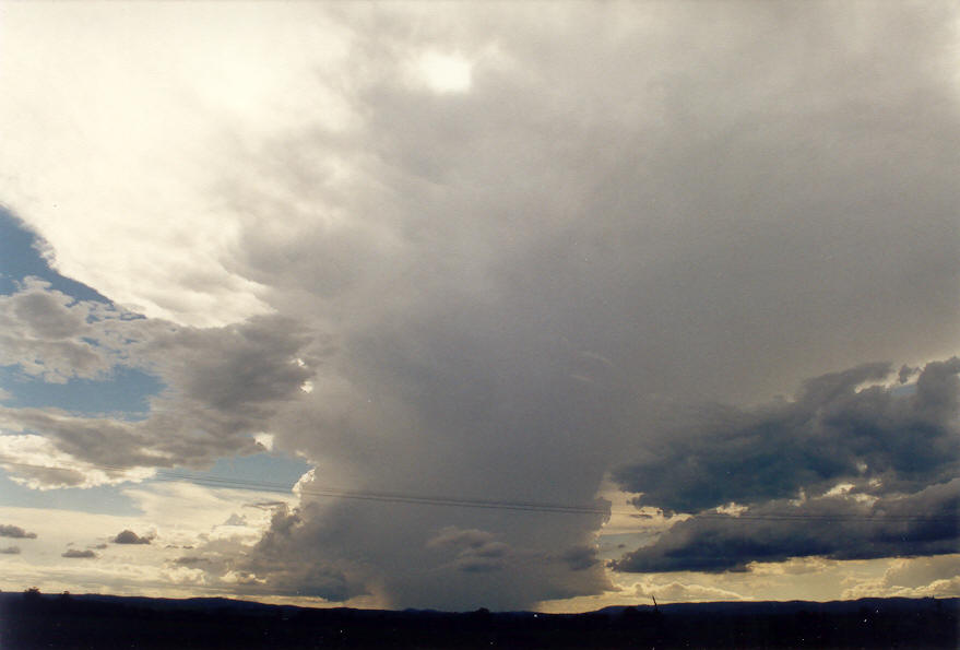 thunderstorm cumulonimbus_incus : S of Kyogle, NSW   26 January 2004