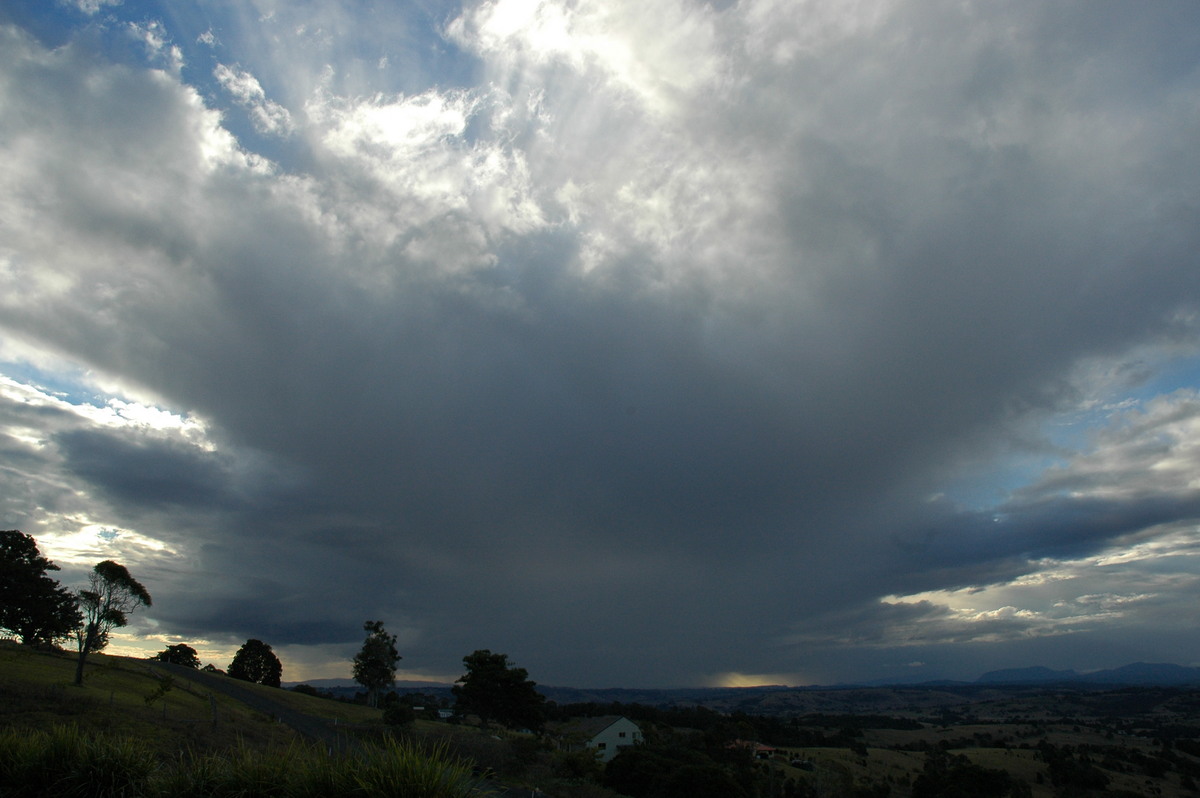 anvil thunderstorm_anvils : McLeans Ridges, NSW   17 August 2004