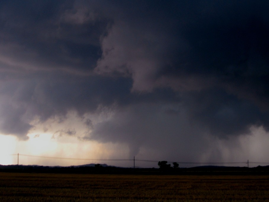 tornadoes funnel_tornado_waterspout : Mountain Park, N of Snyder, Oklahoma, USA   5 June 2005