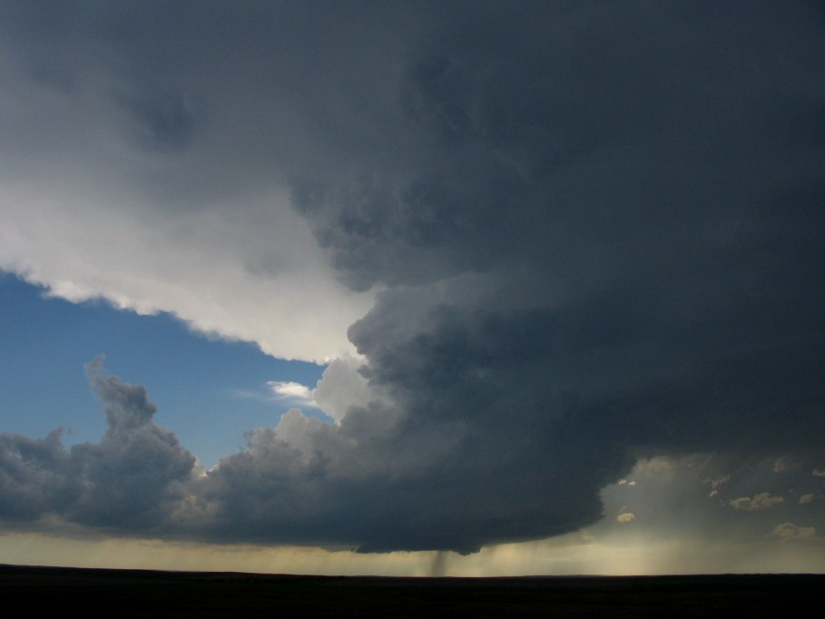 anvil thunderstorm_anvils : E of Wanblee, South Dakota, USA   7 June 2005