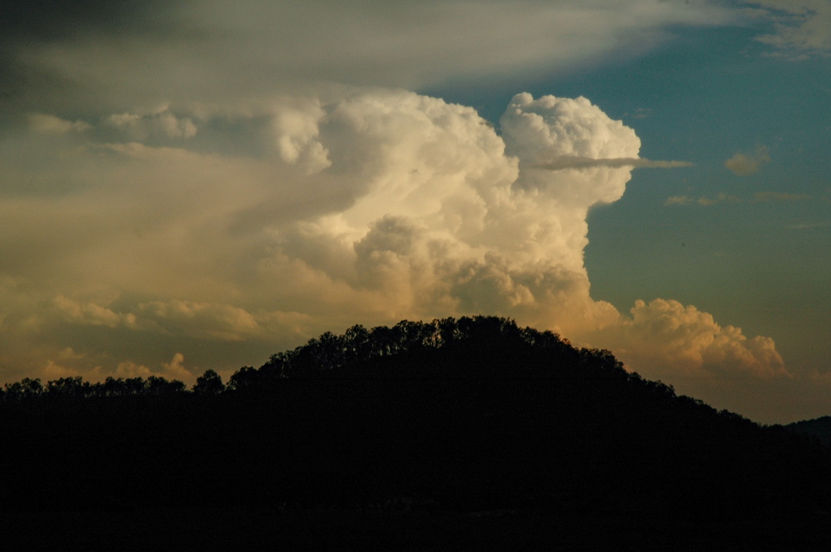 thunderstorm cumulonimbus_incus : Mallanganee NSW   24 October 2005