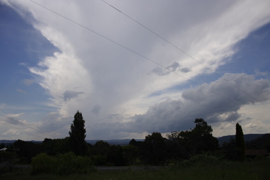 thunderstorm cumulonimbus_incus : near Lithgow, NSW   8 December 2007