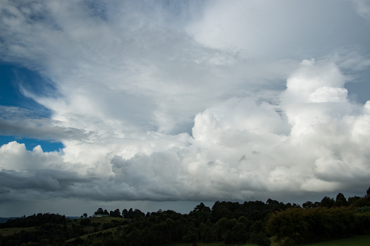 thunderstorm cumulonimbus_incus : McLeans Ridges, NSW   4 May 2009